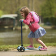 Dětský batoh LittleLife Hi-Vis Kids ActionPak Pink-v akci