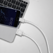 Nabíjecí a datový kabel Swissten Textile USB / USB-C 1,2 m