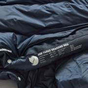 Péřový spacák Fjällräven Keb Three Seasons Regular