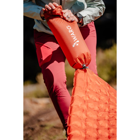 Nafukovací karimatka Warg Atom Flat