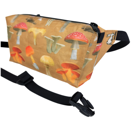 Ledvinka High Tail Designs Fanny Pack Botany Poster