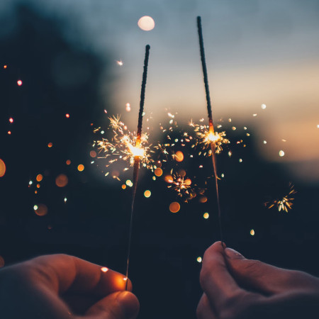 SHODIT, UBĚHNOUT, PŘEKONAT, DOSÁHNOUT