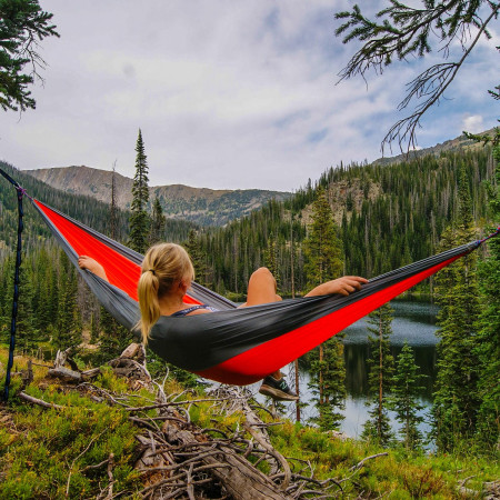 Houpací sítě - pozor spáči, hamaky útočí
