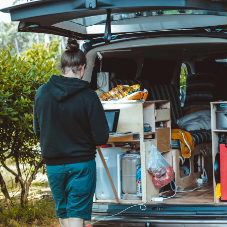 Spaní v autě: ustelte si pohodlně i na cestách