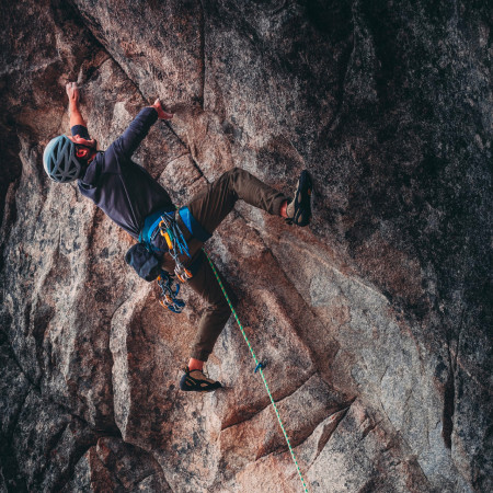 Vybavte se na ferraty, stěnu či boulder
