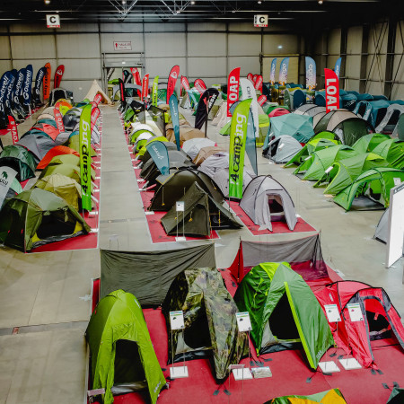 Výprodej vystavených stanů, spacáků a karimatek!