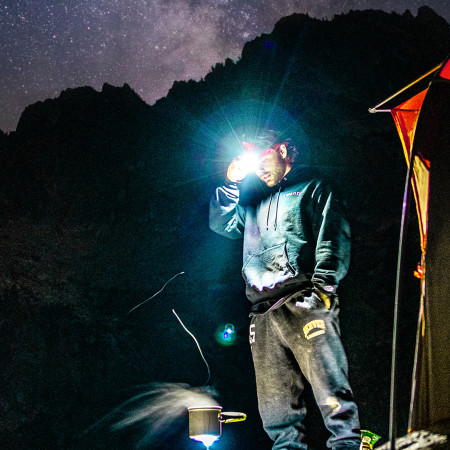 Čelovky a svítilny 