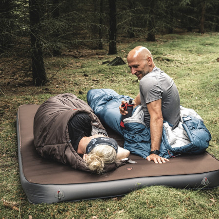 Jak spát ve spacáku?