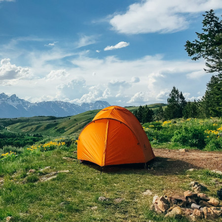 Máte malý stan a táhne vám na nohy?