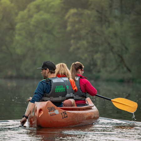 Co si zabalit na vodu