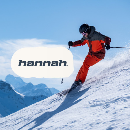 Připravte se na lyže s Hannah. Spolehlivá výbava na svah