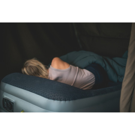 Nafukovací matrace Outwell Superior Single w/ Built-in Pump