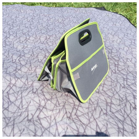 zmáčknutý organizér