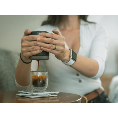 Cestovní kávovar Wacaco Picopresso s cestovním pouzdrem