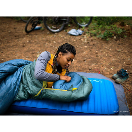 Péřový polštářek Therm-a-Rest Airhead Down Lrg