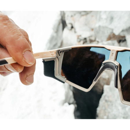 Sluneční brýle Julbo Edge Cover