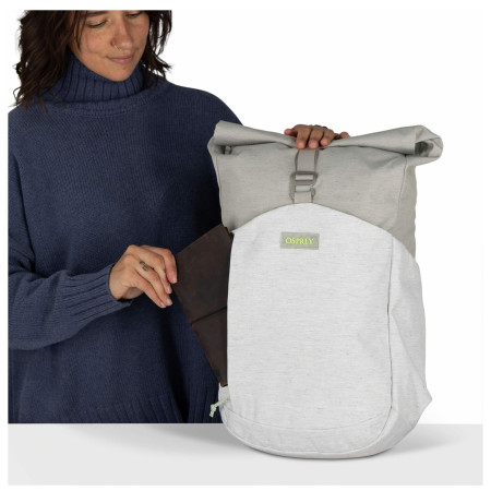 Městský batoh Osprey Arcane Earth Roll Top