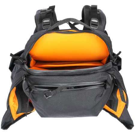 Městský batoh Mystery Ranch Catalyst 26