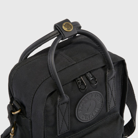 Taška přes rameno Fjällräven Kånken No. 2 Black Sling