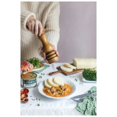Hlavní jídlo Hotovky z plechovky Segedínský guláš speciál 400g