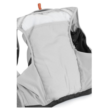 Běžecká vesta Rab Veil 12