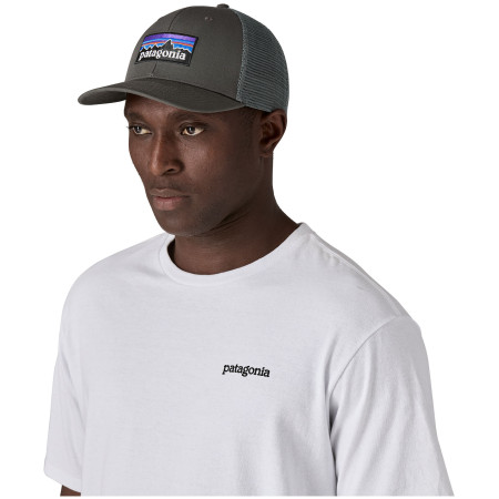 Kšiltovka Patagonia P-6 Logo Trucker Hat