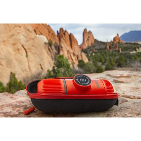 Cestovní kávovar Wacaco Nanopresso s cestovním pouzdrem
