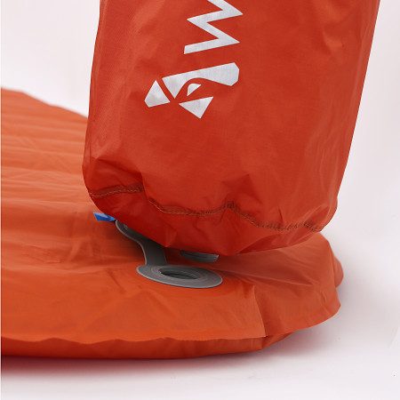 Nafukovací karimatka Warg NeoTrail Insulated