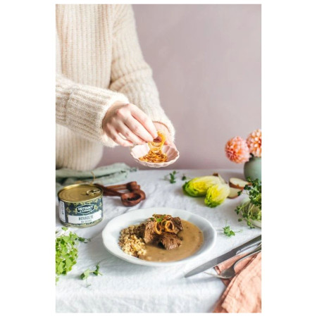 Hlavní jídlo Hotovky z plechovky Hovězí pečínka 800g