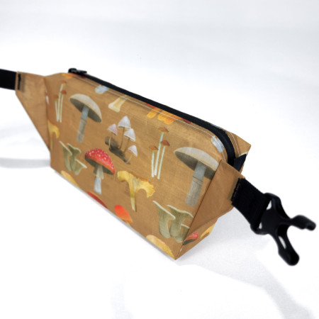 Ledvinka High Tail Designs Fanny Pack Botany Poster