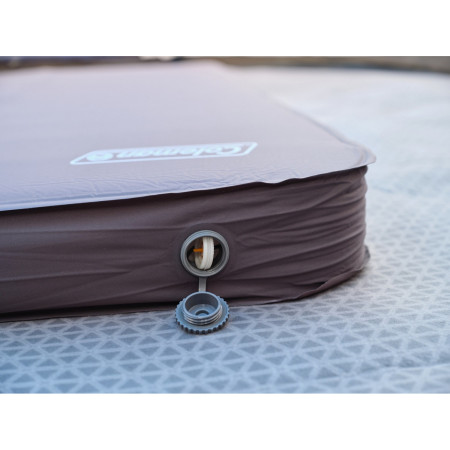 Samonafukovací karimatka Coleman Supercomfort 12 single