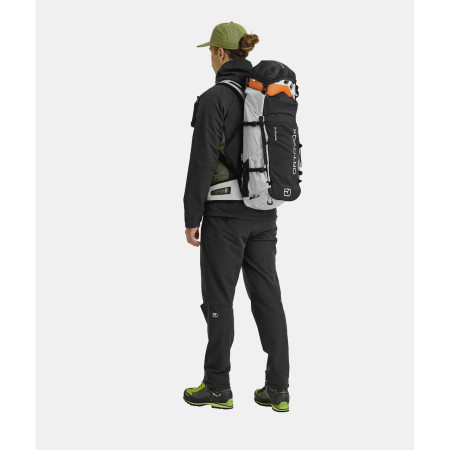 Turistický batoh Ortovox Traverse Pure 30
