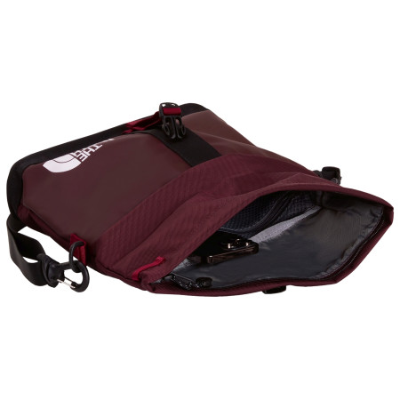 Taška přes rameno The North Face Base Camp Shoulder Bag