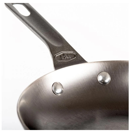 Litinová pánev GSI Outdoors Guidecast Frying Pan 254 mm