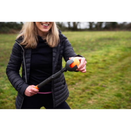 Hračka pro psa Mountain Paws Adjustable dog ball launcher