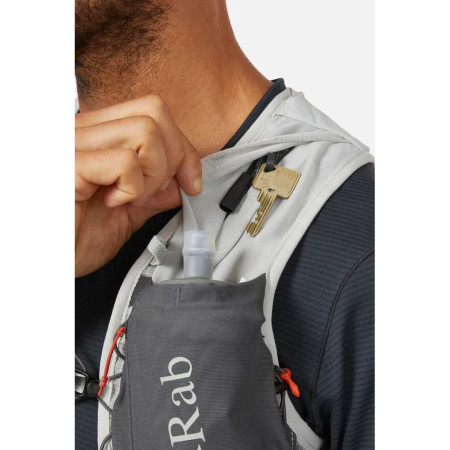 Běžecká vesta Rab Veil 6