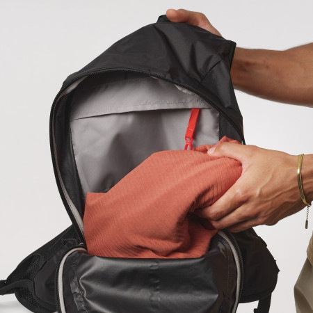 Běžecký batoh Salomon Cross 12