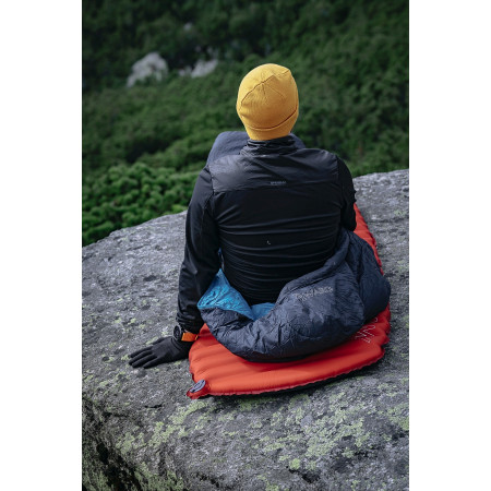 Samonafukovací karimatka Warg Radon Mummy 5