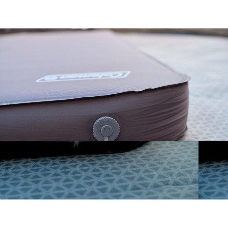 Samonafukovací karimatka Coleman Supercomfort 7.5 single