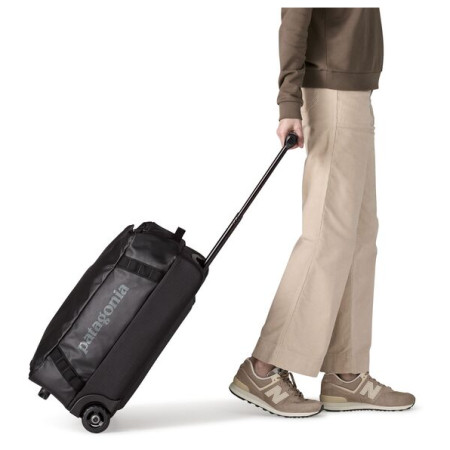 Kufr Patagonia Black Hole Wheeled Duffel 40L