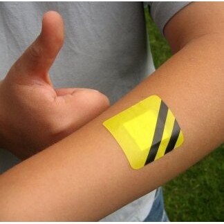 Samolepící náplasti Bee Patch k ošetření včelího / vosího bodnutí