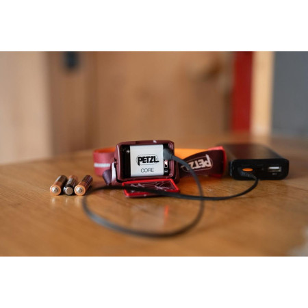 Čelovka Petzl Actik Core (2025)